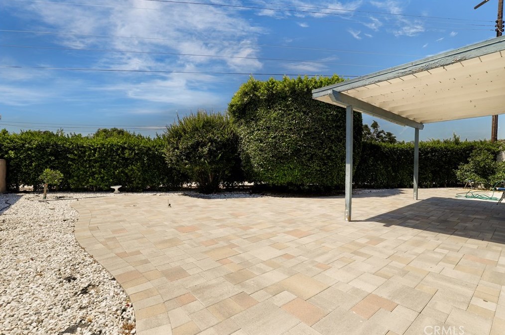 9059 Vena Ave, Los Angeles CA  91331-4926 exterior