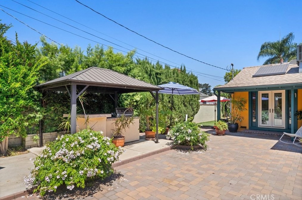 14552 Hesby St, Van Nuys CA  91403-1711 exterior