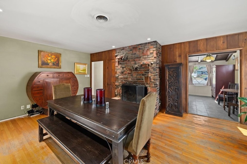 14552 Hesby St, Van Nuys CA  91403-1711 exterior