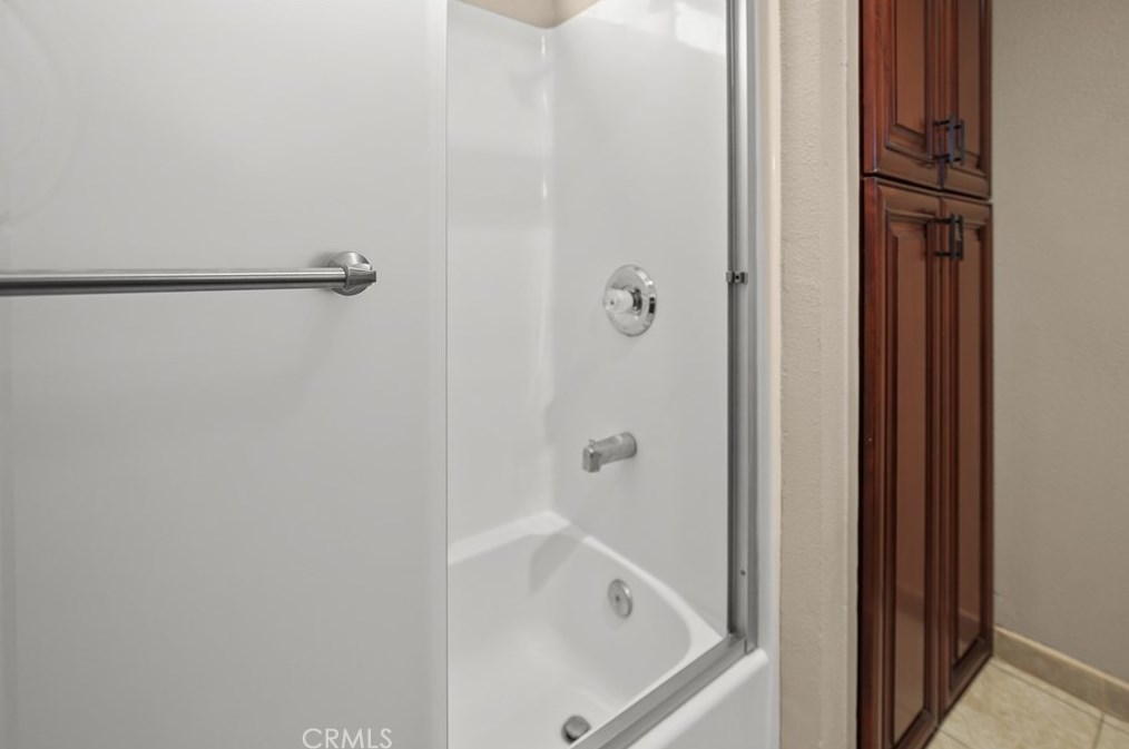 895 Los Robles Ave, Pasadena CA 91104-3544 exterior