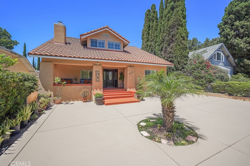 895 Los Robles Ave, Pasadena CA 91104-3544 exterior