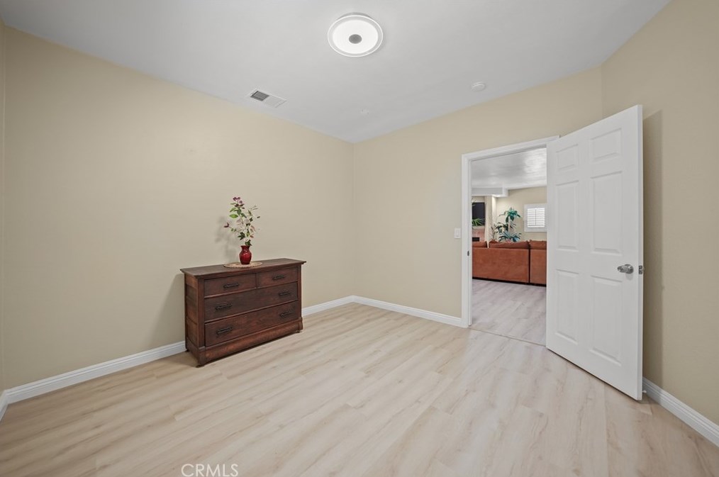 895 Los Robles Ave, Pasadena CA 91104-3544 exterior