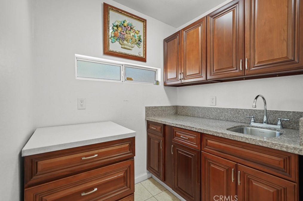 895 Los Robles Ave, Pasadena CA 91104-3544 exterior