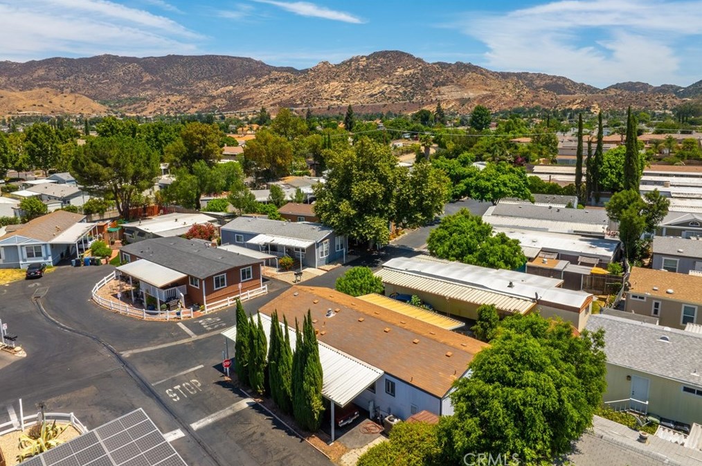 1550 Rory Ln, Simi Valley CA  93063-4380 exterior