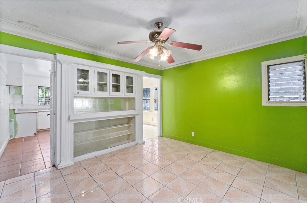 1619 Vernon Ave, Los Angeles CA  90011-2940 exterior
