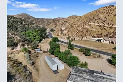13684 Sierra, Agua Dulce, CA 91390 - Photo 11