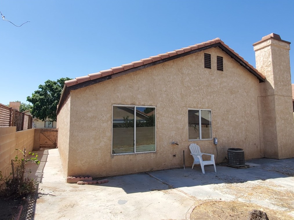 3635 Avenue, Palmdale CA  93551-0012 exterior