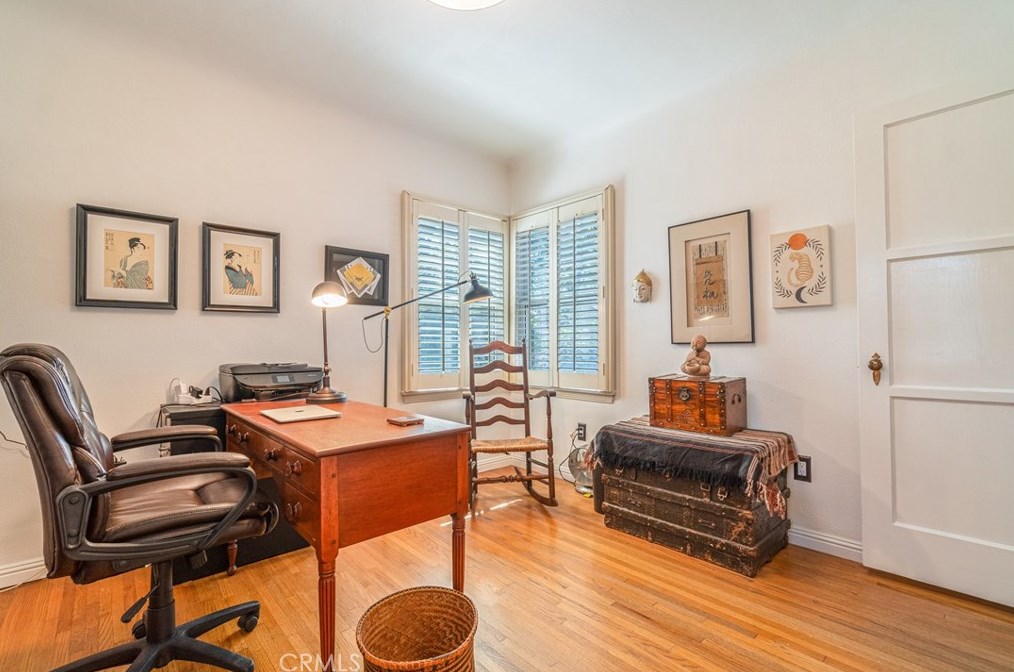 2910 Daisy Ave, Long Beach CA  90806-1432 exterior