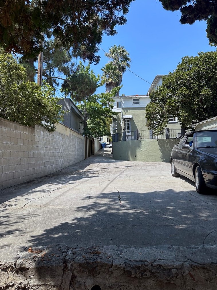 1436 Spaulding Ave, Los Angeles CA  90019-2417 exterior