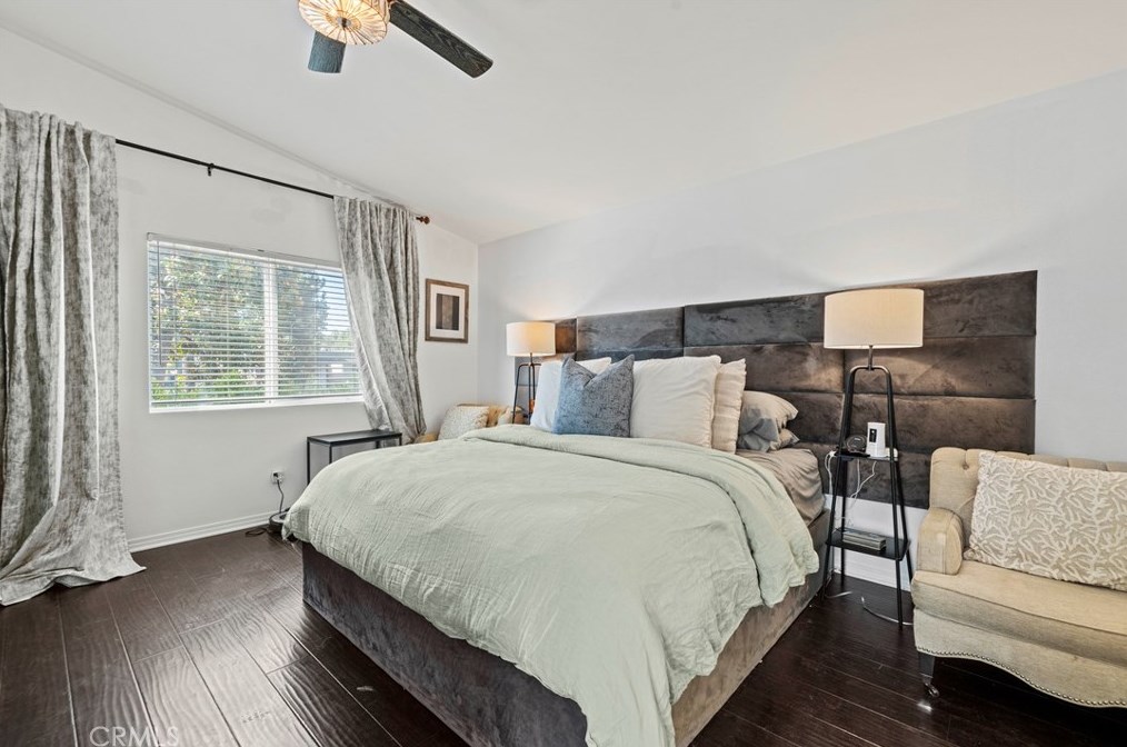 7201 Zelzah Ave, Los Angeles CA  91335-3218 exterior