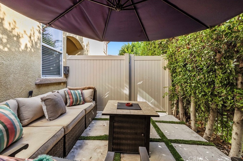7201 Zelzah Ave, Los Angeles CA  91335-3218 exterior