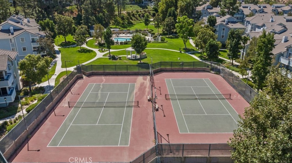 26758 Claudette St, Santa Clarita CA  91351-4852 exterior