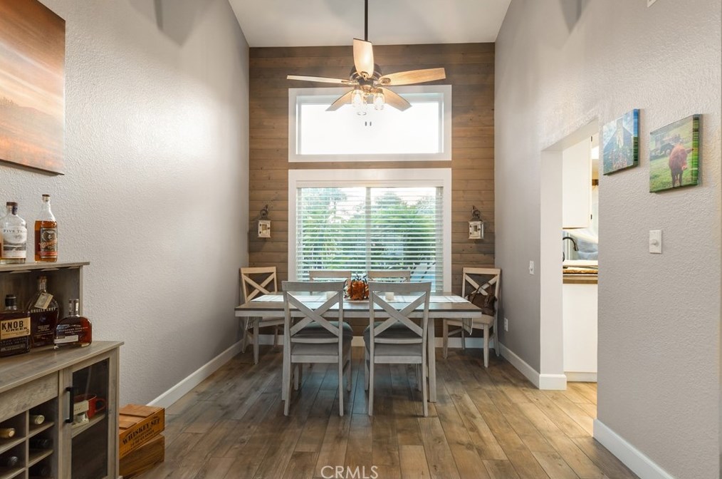 39425 Medina Ct, Murrieta CA  92562-4515 exterior