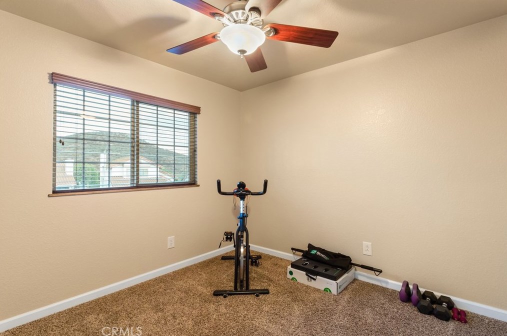 39425 Medina Ct, Murrieta CA  92562-4515 exterior