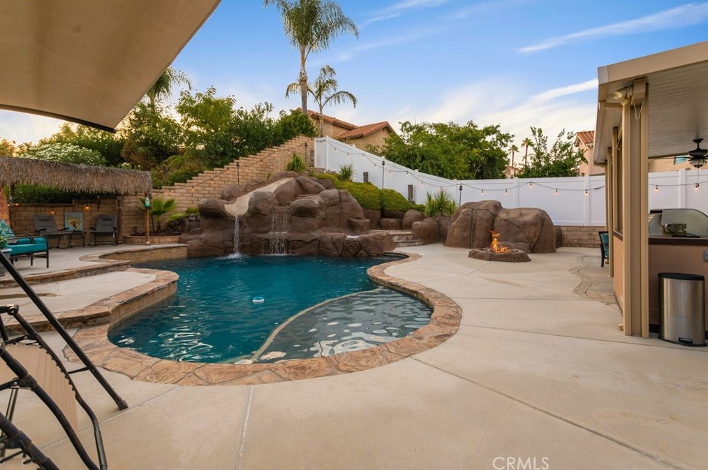 39425 Medina Ct, Murrieta CA  92562-4515 exterior