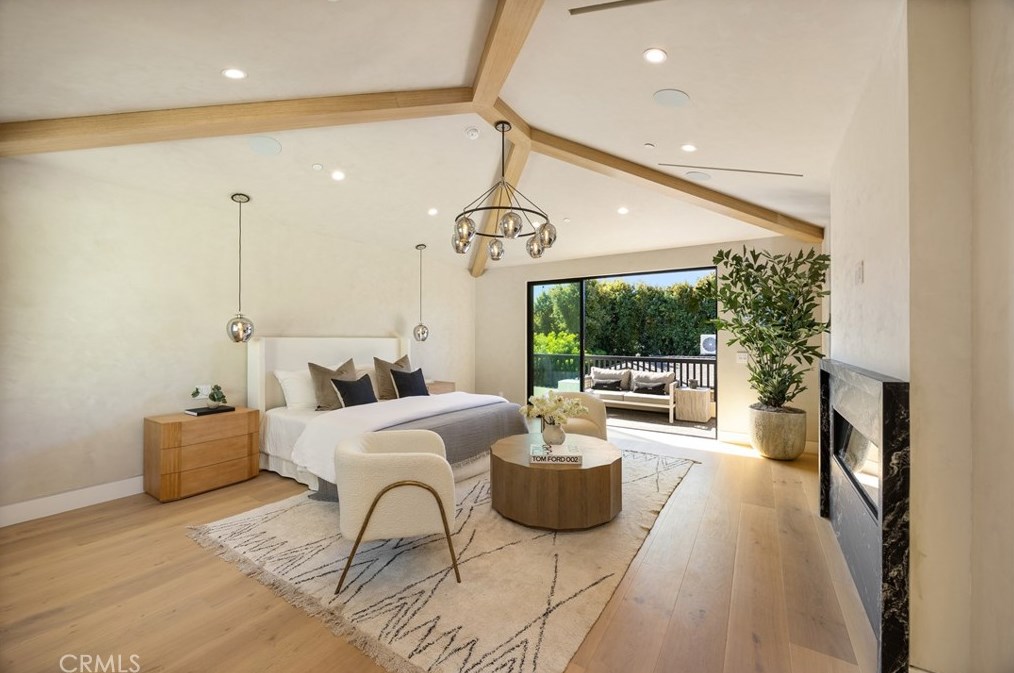 11845 Pacific, Los Angeles CA  90066-4625 exterior