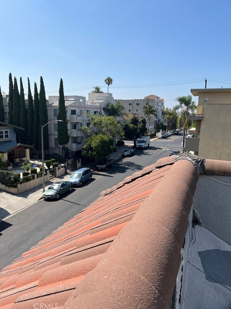 843 Ardmore Ave, Los Angeles CA  90004-4413 exterior