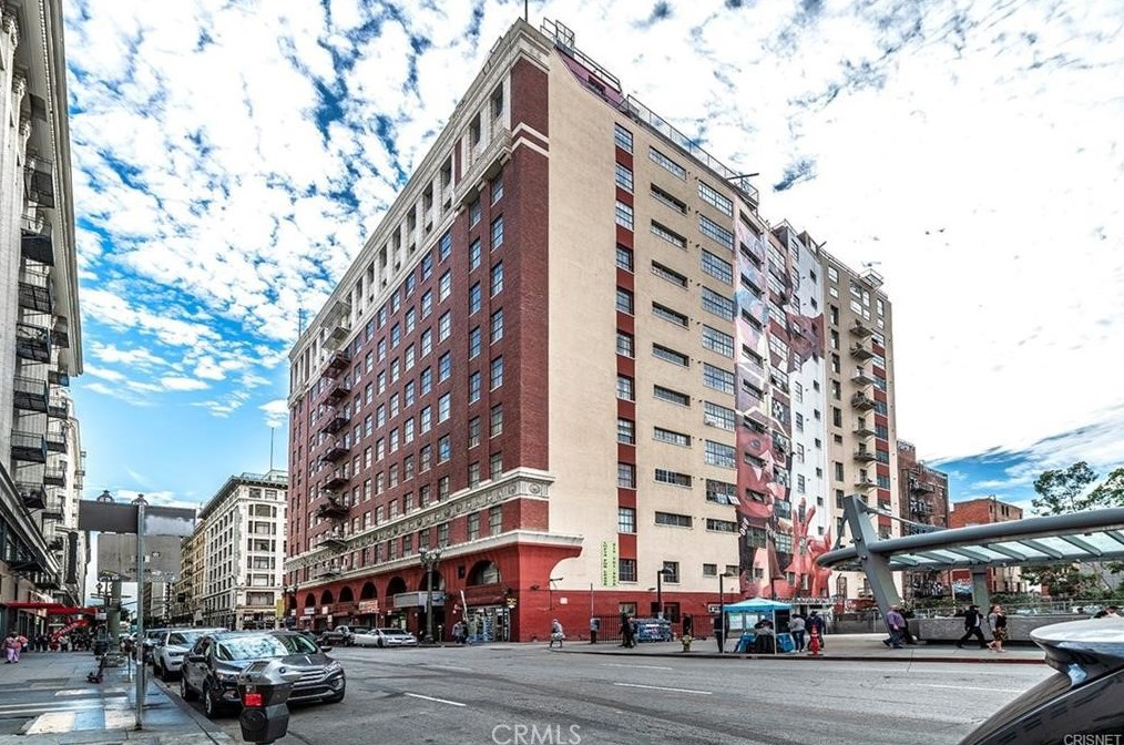 312 5th St, Los Angeles CA  90013-1758 exterior