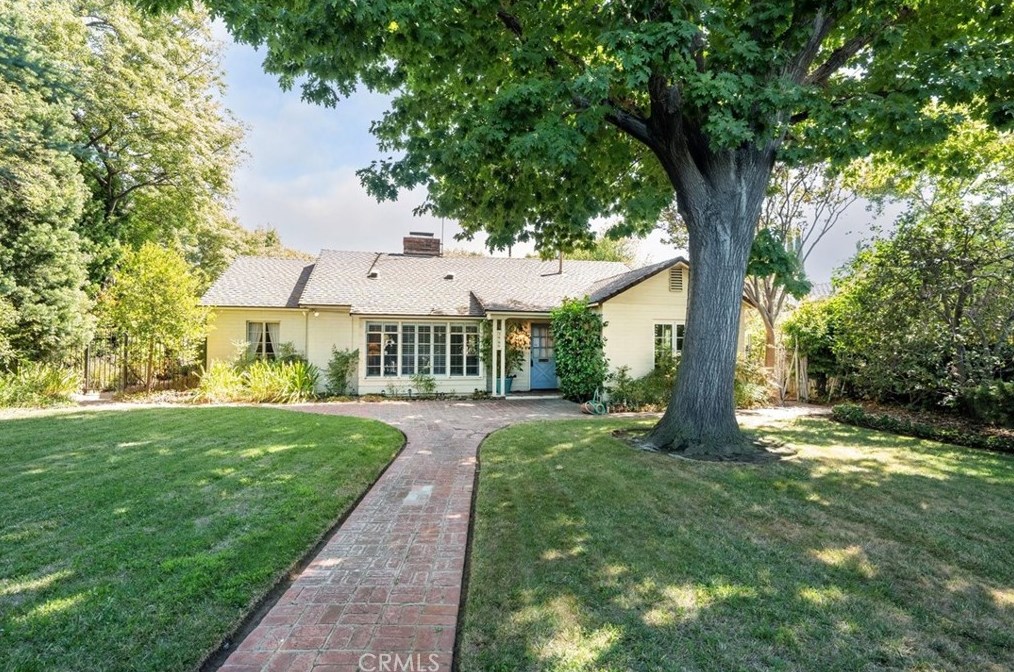 7960 Paso Robles Ave, Van Nuys CA  91406-1628 exterior