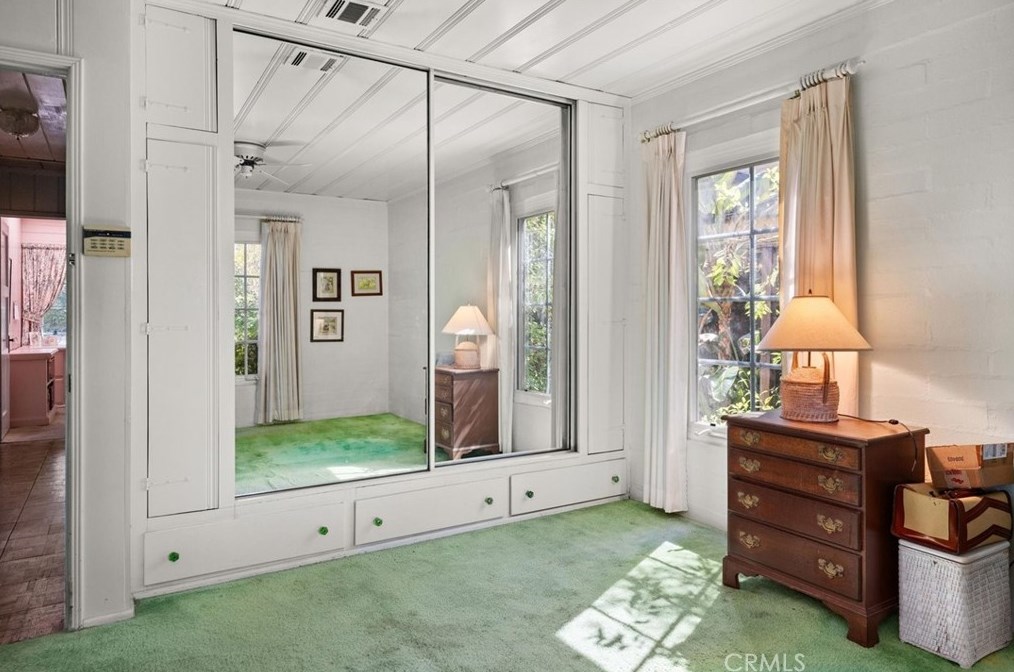 7960 Paso Robles Ave, Van Nuys CA  91406-2143 exterior