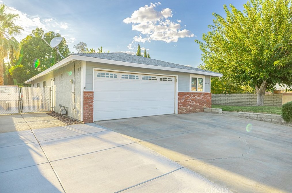43889 12th St, Lancaster CA  93534-4700 exterior