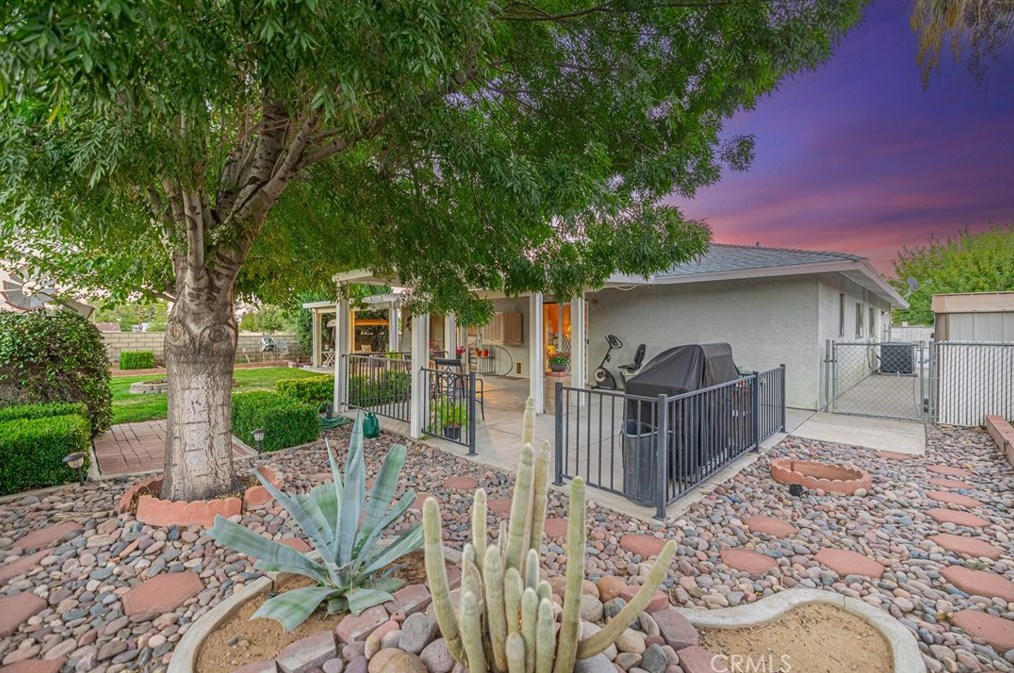 43889 12 St, Lancaster CA  93534-4700 exterior