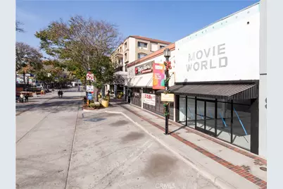 212 N San Fernando Boulevard, Burbank, CA 91502 - Photo 1