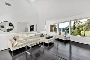 4939 Medina Dr, Woodland Hills, CA 91364 - Photo 3