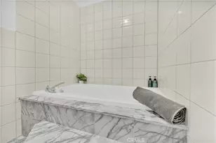 4939 Medina Dr, Woodland Hills, CA 91364 - Photo 25