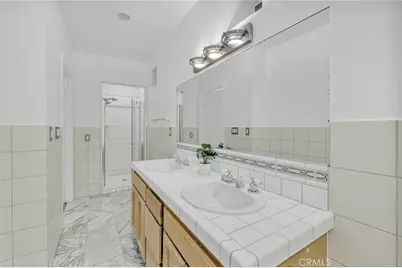 4939 Medina Drive, Woodland Hills, CA 91364 - Photo 25