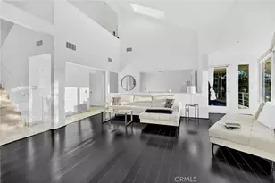 4939 Medina Dr, Woodland Hills, CA 91364 - Photo 5