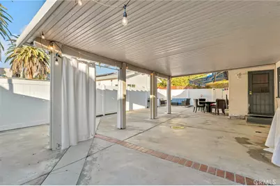 22137 Gault Street, Canoga Park, CA 91303 - Photo 17