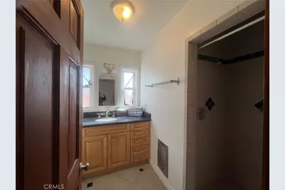 13384 Foothill Boulevard, Sylmar, CA 91342 - Photo 17