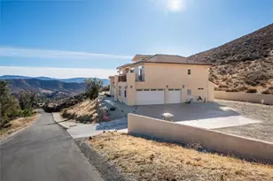 9455 Hierba Rd, Agua Dulce, CA 91390 - Photo 13