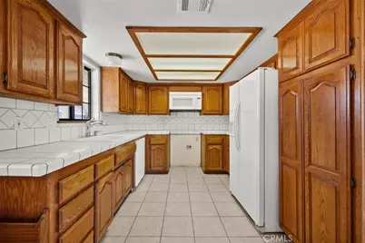 9840 Margery Avenue, California City, CA 93505 - Photo 17