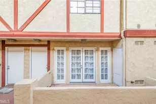 7422 Hazeltine Ave, Van Nuys, CA 91405 - Photo 7