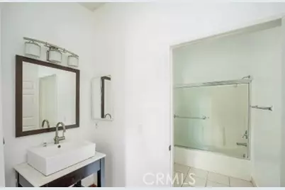 15455 Sherman Way #18, Van Nuys, CA 91406 - Photo 9