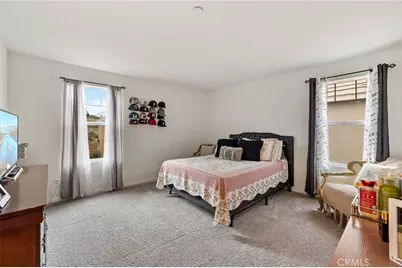 17038 Mitchell Drive, Canyon Country, CA 91387 - Photo 21