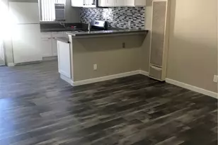 18530 Hatteras St, Tarzana, CA 91356 - Photo 11