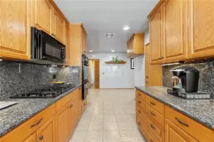19046 Schoenborn St, Northridge, CA 91324 - Photo 11