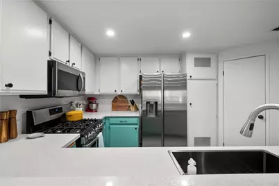 24837 Apple Street #B, Newhall, CA 91321 - Photo 9