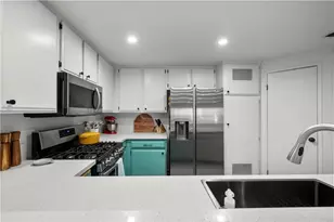 24837 Apple St, Newhall, CA 91321 - Photo 9