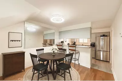 22131 Oxnard Street, Woodland Hills, CA 91367 - Photo 5