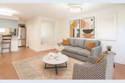 22131 Oxnard Street, Woodland Hills, CA 91367 - Photo 3