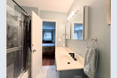 22131 Oxnard Street, Woodland Hills, CA 91367 - Photo 11