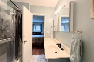 22131 Oxnard St, Woodland Hills, CA 91367 - Photo 11