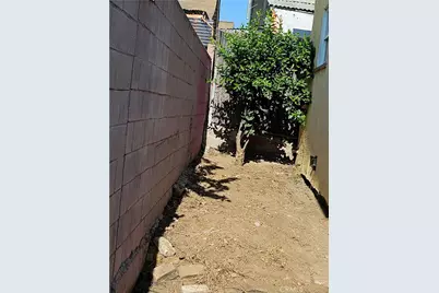 1713 S Berendo Street, Los Angeles, CA 90006 - Photo 17