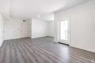 300 W 60th St, Los Angeles, CA 90003 - Photo 9