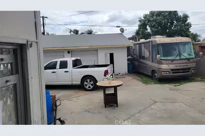 922 N Mayo Avenue, Compton, CA 90221 - Photo 3