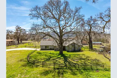 28350 Bear Valley Road, Tehachapi, CA 93561 - Photo 1